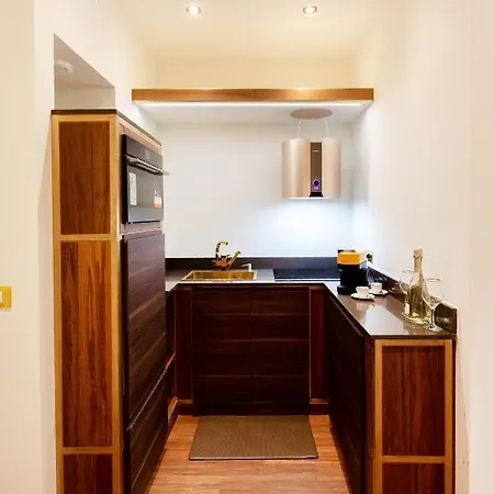 Maison D'or *