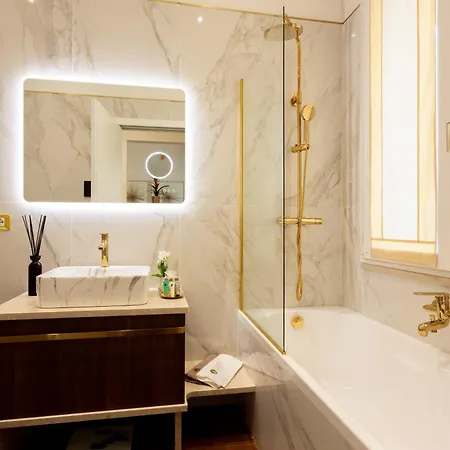 Maison D'or * Genova